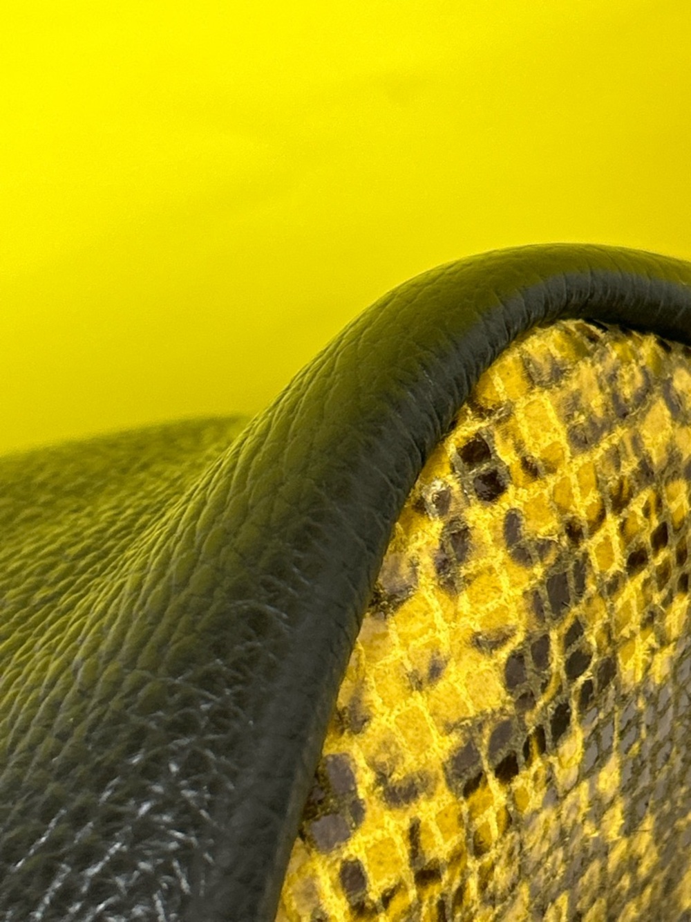 Borse in Pelle 2fer Yellow Snake-Print Tote Bag w/Travel Pouch Approx. 20x11 x 7 - Picture 15 of 17